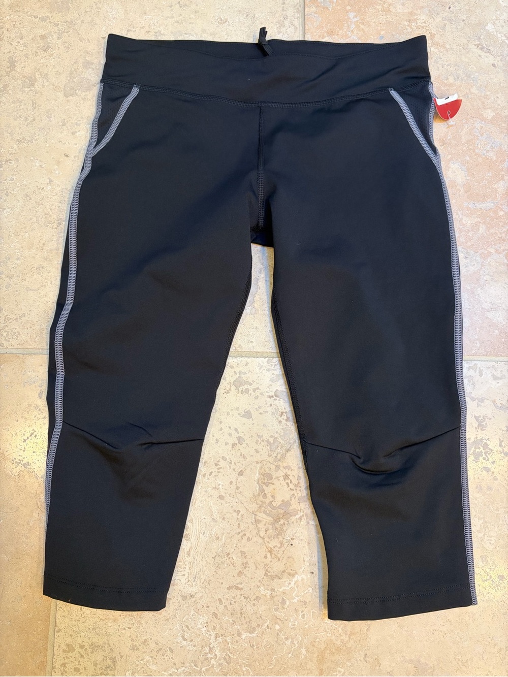 Oiselle women’s short leggings black